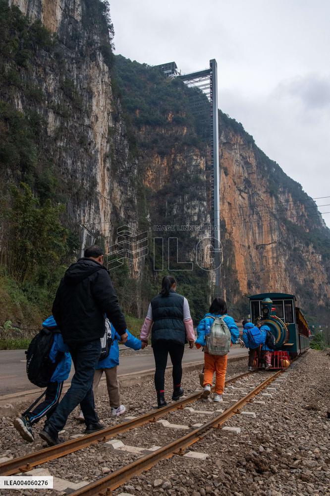 A Cloud Shuttle To The School - China