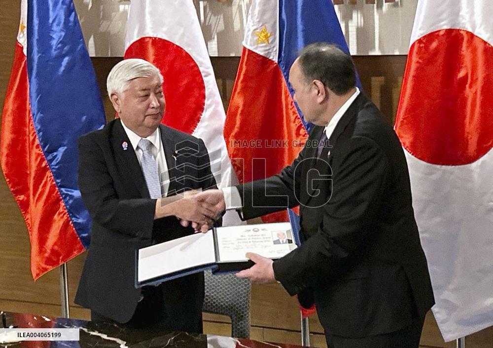 Japan-Philippine defense talks