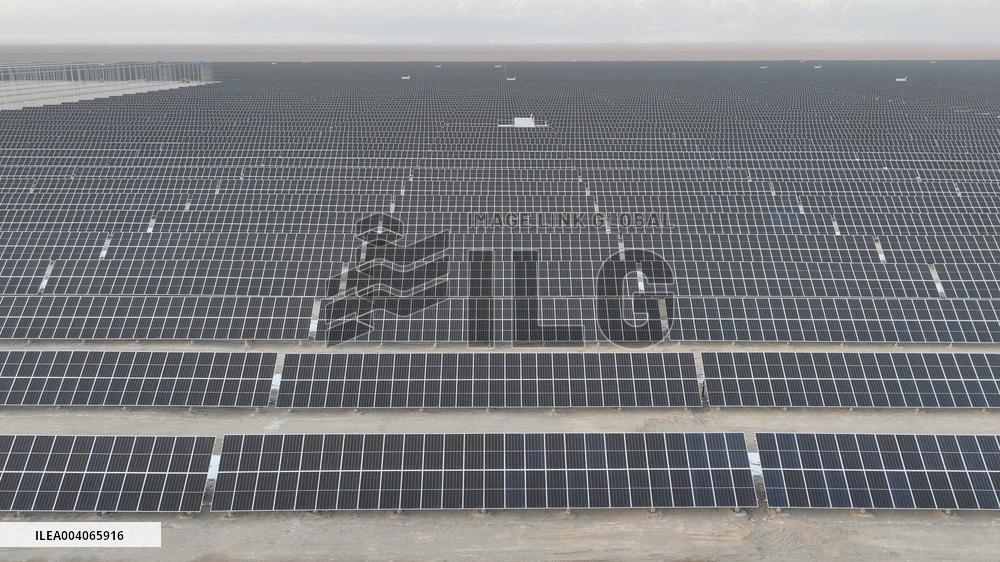 China First Commercial Linear Fresnel Solar Thermal Energy Storage Plant in Hami