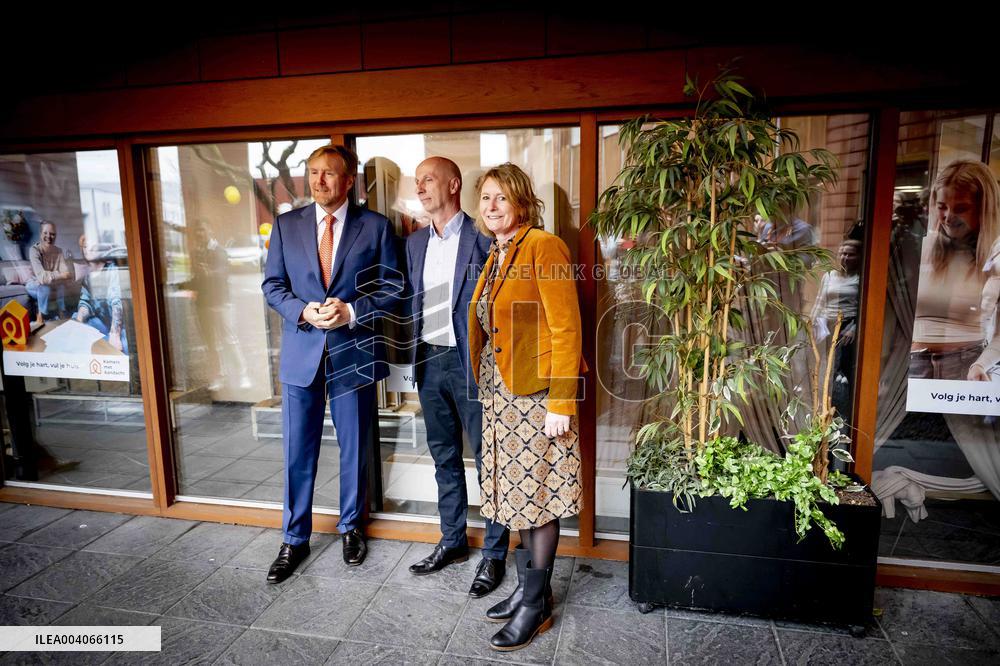 King Willem-Alexander Visits The Chambers With Attention Foundation - Houten
