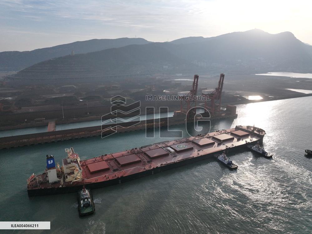 400,000 Tons Iron Ore Cargo Ship