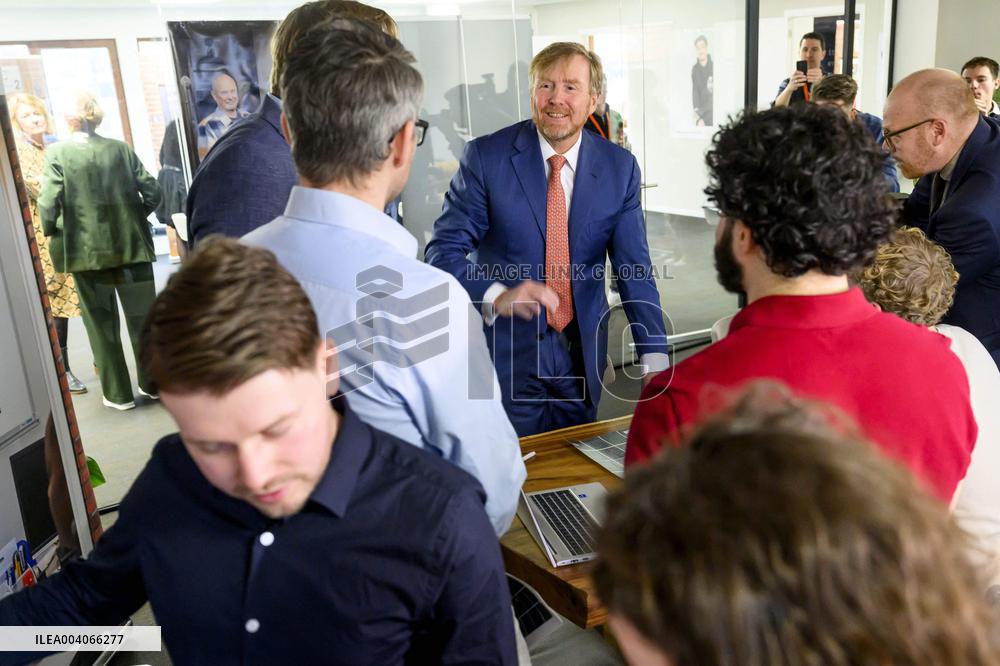 King Willem-Alexander Visits The Chambers With Attention Foundation - Houten