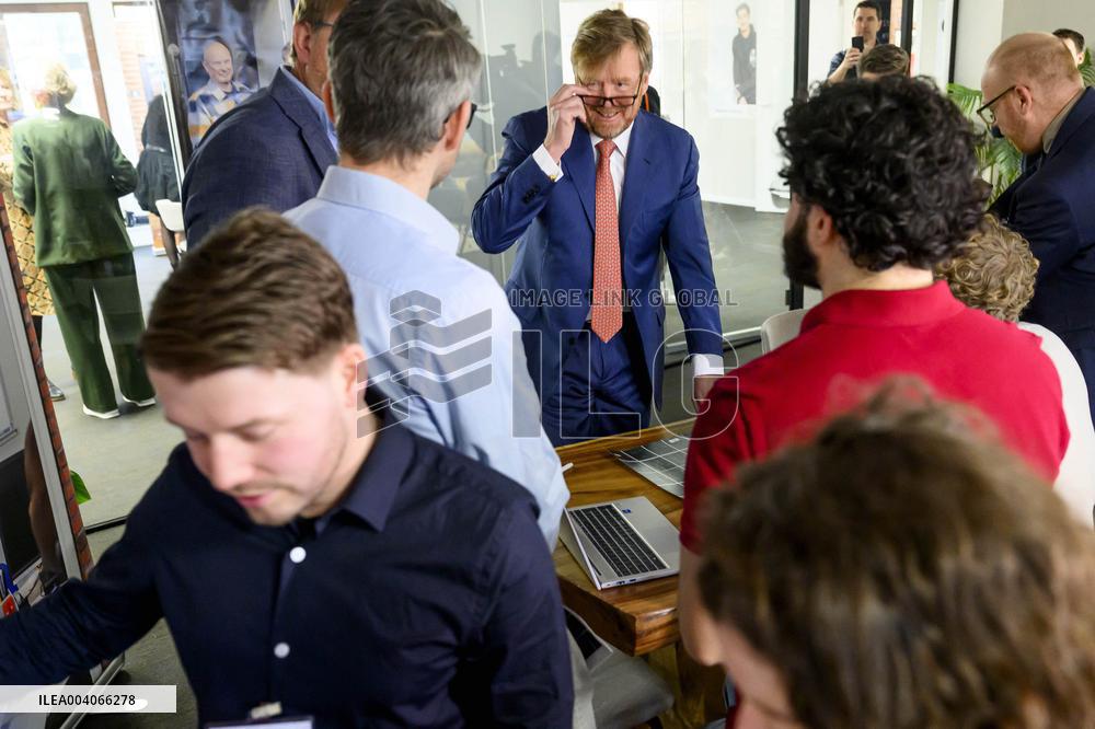 King Willem-Alexander Visits The Chambers With Attention Foundation - Houten