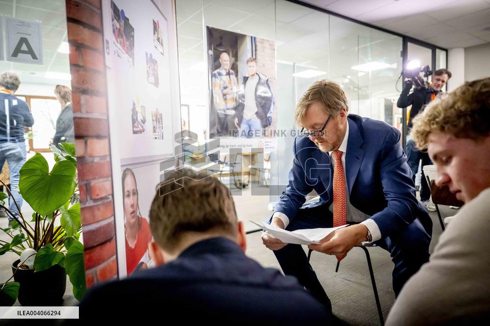 King Willem-Alexander Visits The Chambers With Attention Foundation - Houten