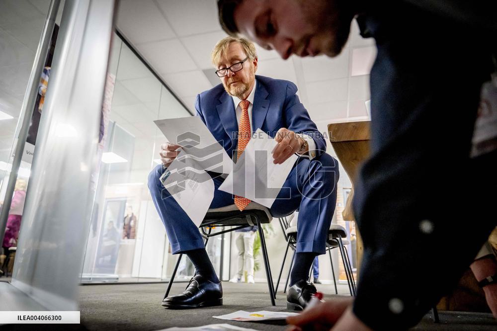 King Willem-Alexander Visits The Chambers With Attention Foundation - Houten