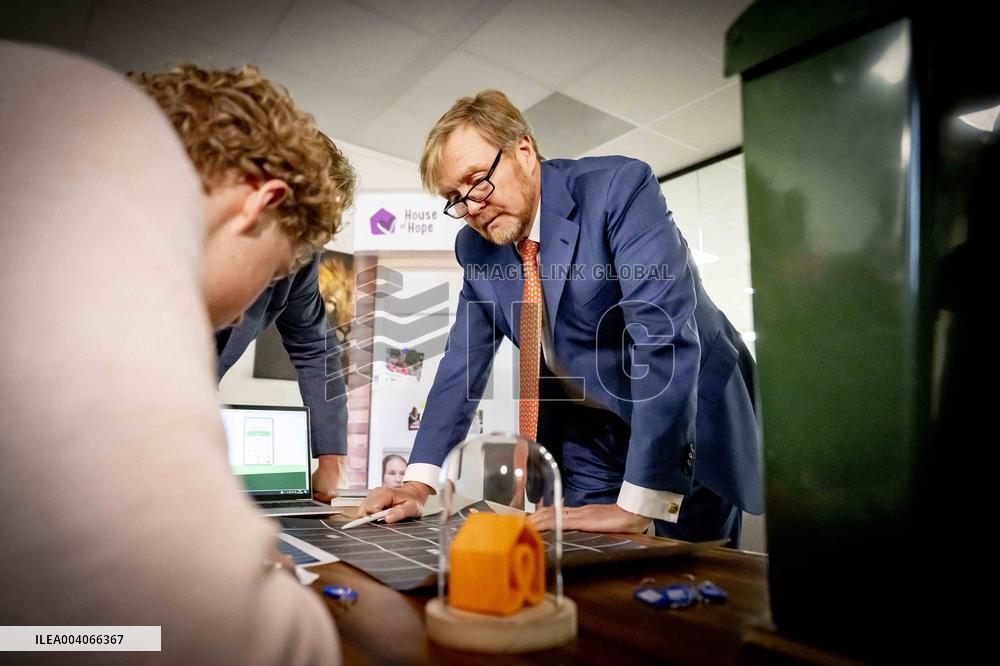 King Willem-Alexander Visits The Chambers With Attention Foundation - Houten