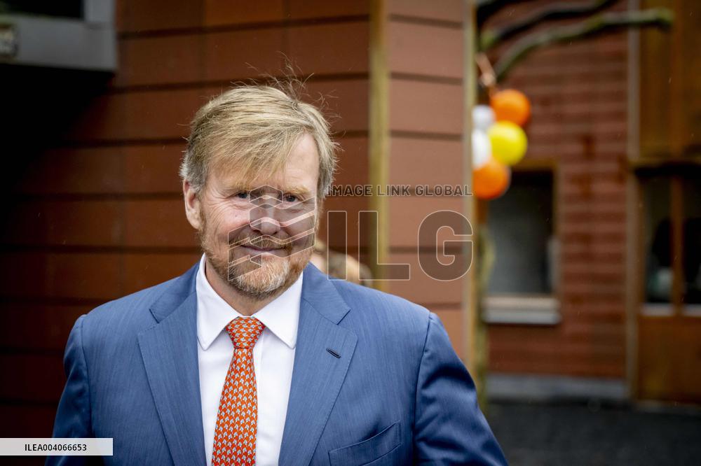 King Willem-Alexander Visits The Chambers With Attention Foundation - Houten