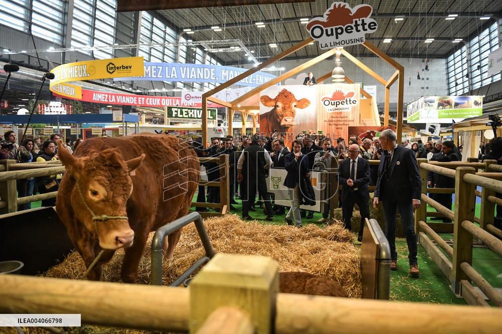 Eric Ciotti at the Agricultural Fair in Paris - FA