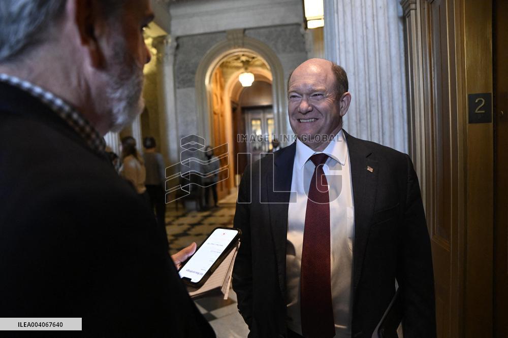 US Senators Speak to Reporters in the US Capitol