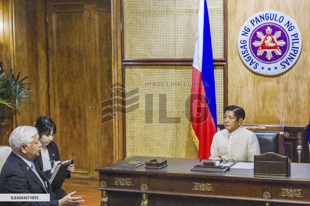 Japan defense chief in Manila