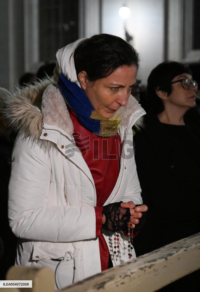 Nightly Rosary Prayer For Pope Francis’s Recovery - Vatican