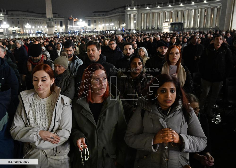 Nightly Rosary Prayer For Pope Francis’s Recovery - Vatican