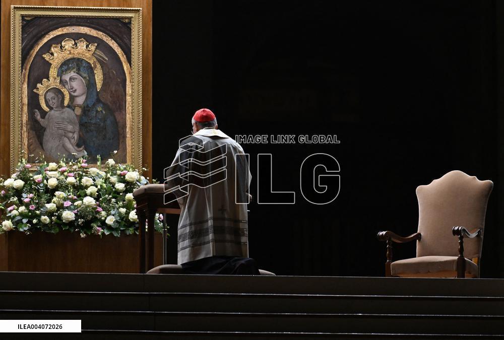 Nightly Rosary Prayer For Pope Francis’s Recovery - Vatican