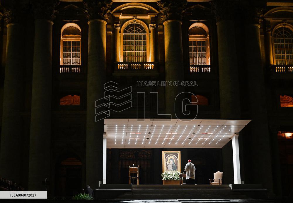 Nightly Rosary Prayer For Pope Francis’s Recovery - Vatican