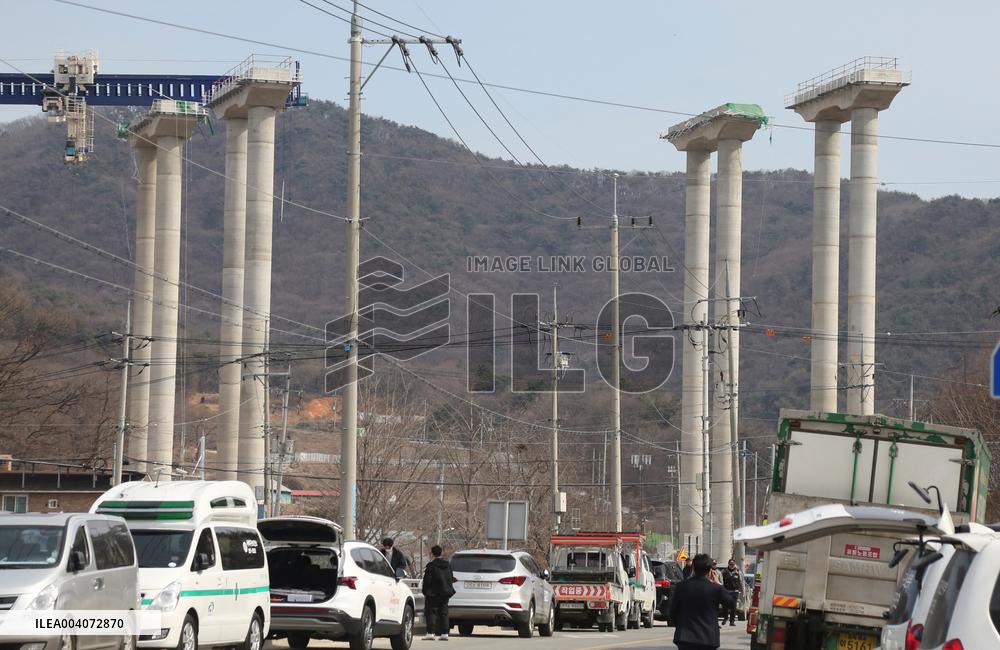 Bridge Collapse Leaves Four Dead and Five Injured - South Korea