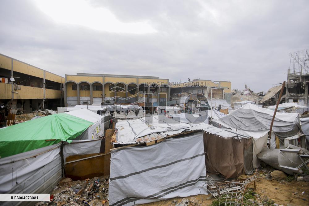 Life Amid Ruins in Gaza