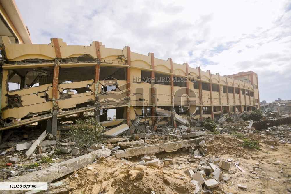 Life Amid Ruins in Gaza