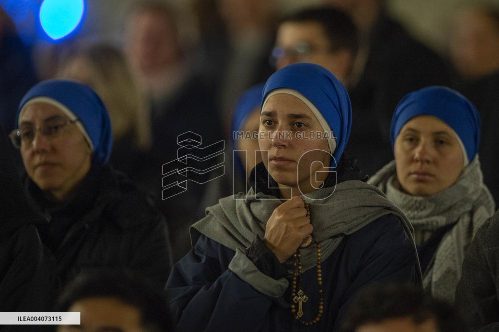 Rosary Prayer for The Health of Pope Francis - Vatican