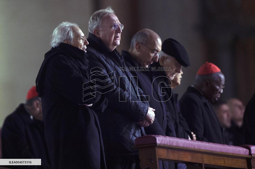 Rosary Prayer for The Health of Pope Francis - Vatican