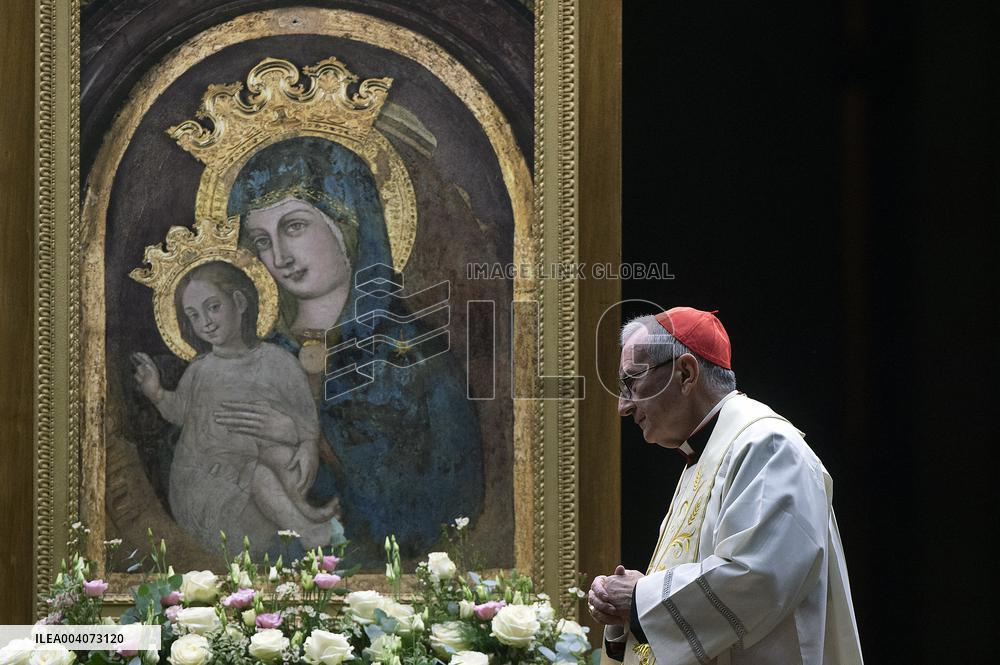 Rosary Prayer for The Health of Pope Francis - Vatican