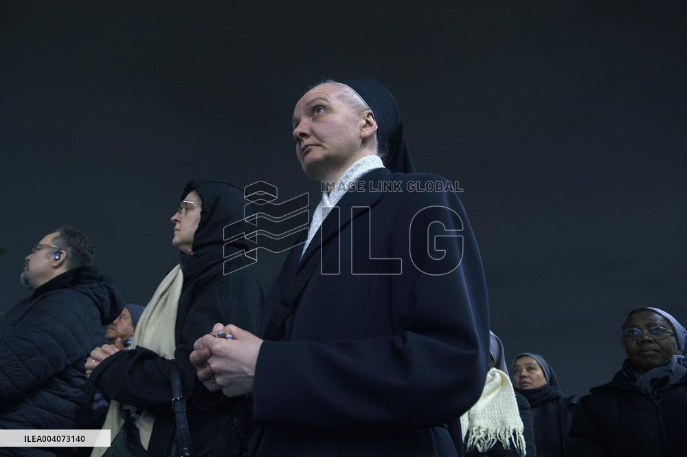 Rosary Prayer for The Health of Pope Francis - Vatican