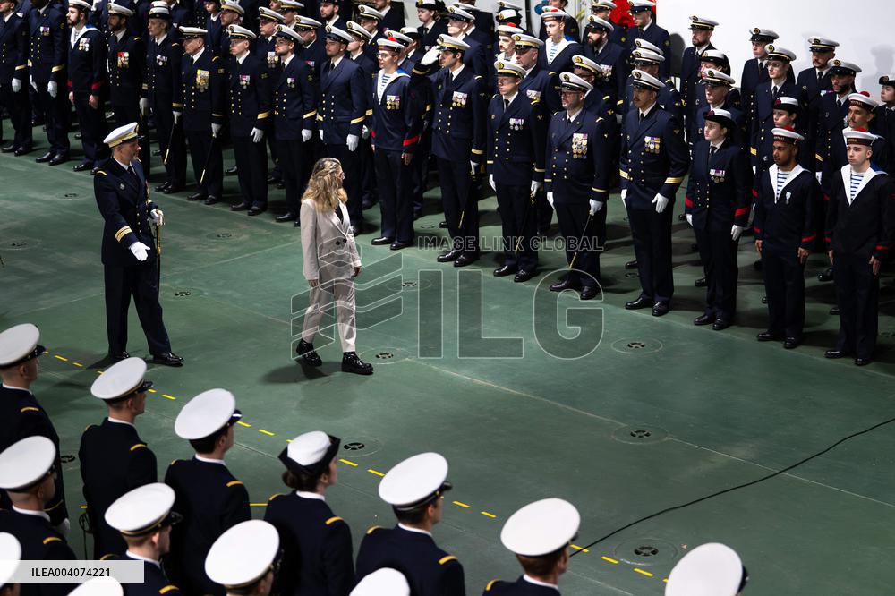Departure of The Joan of Arc Mission 25 - Toulon
