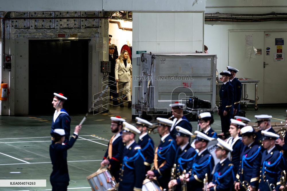 Departure of The Joan of Arc Mission 25 - Toulon