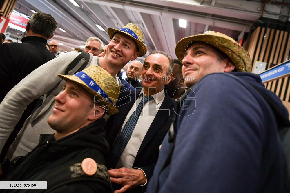 French politicians at the Agricultural Fair in Paris - FA