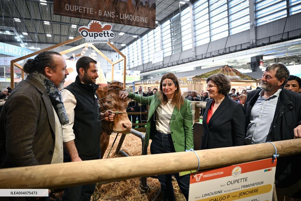 Politicians at Agriculturel Fair - Paris