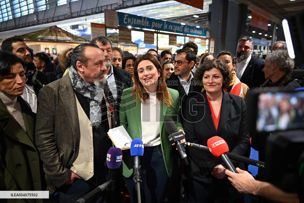 Politicians at Agriculturel Fair - Paris