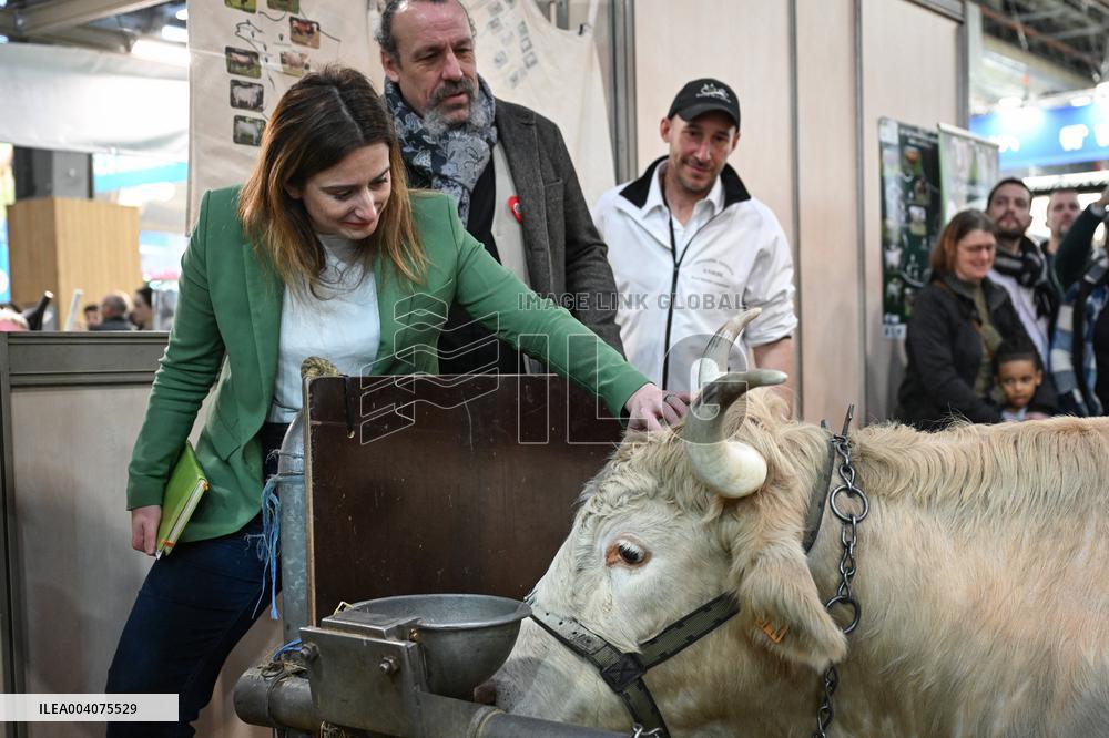 Politicians at Agriculturel Fair - Paris