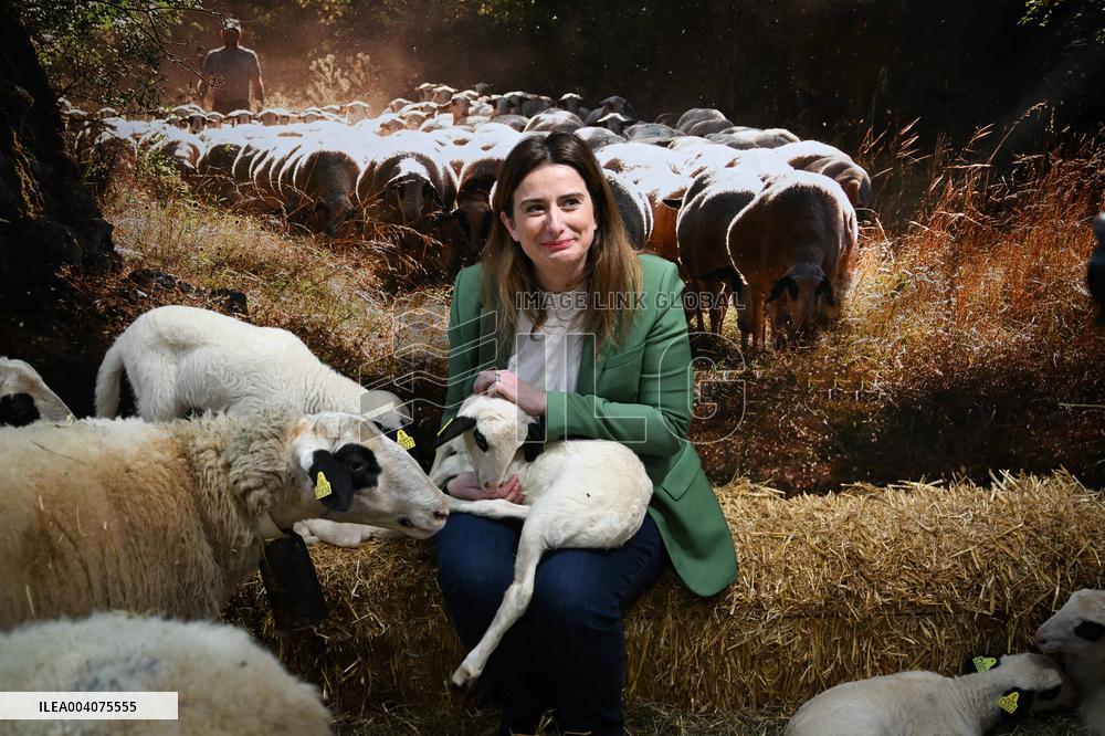 Politicians at Agriculturel Fair - Paris