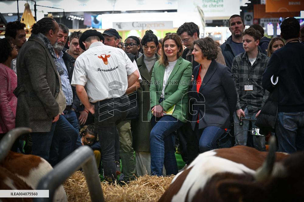 Politicians at Agriculturel Fair - Paris