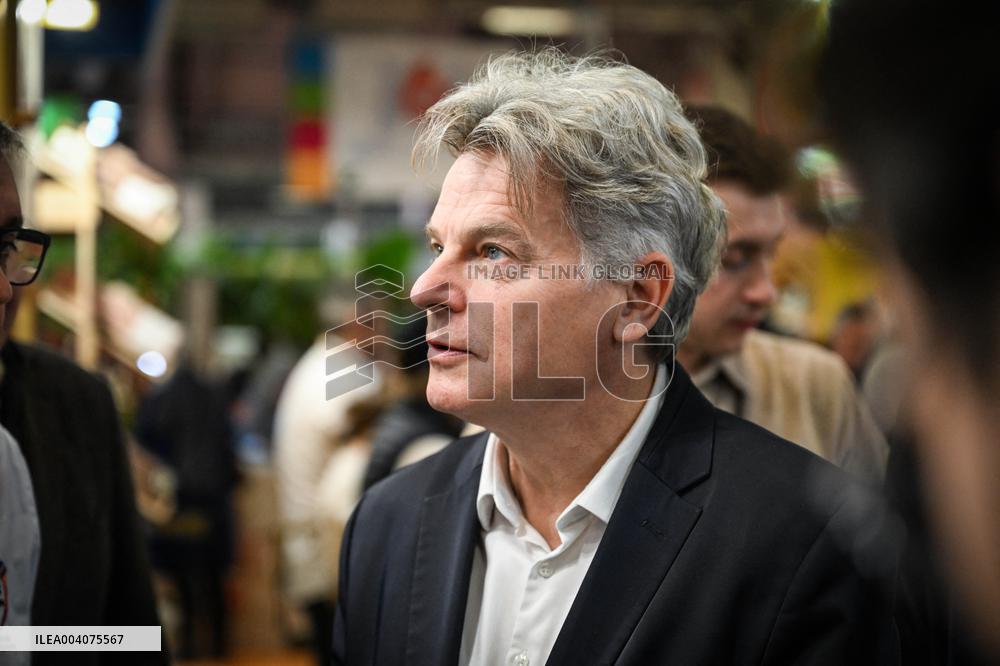 Politicians at Agriculturel Fair - Paris