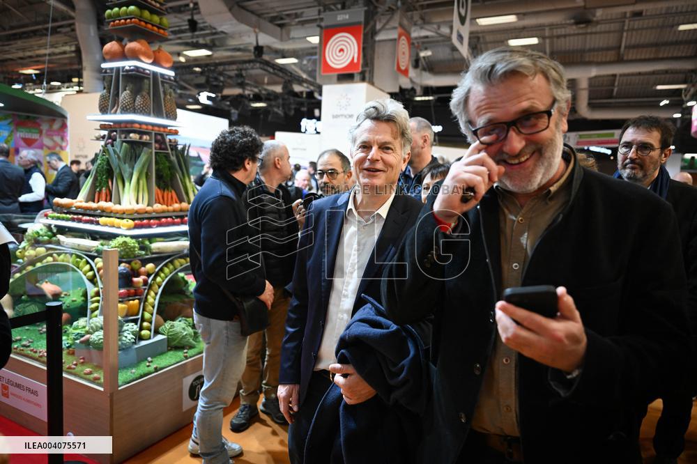 Politicians at Agriculturel Fair - Paris