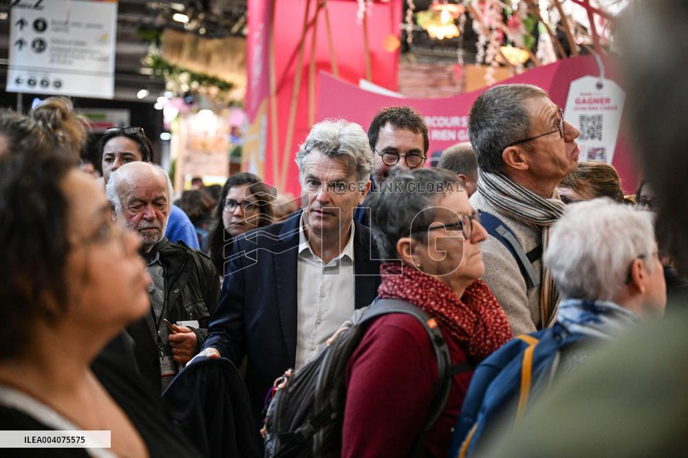Politicians at Agriculturel Fair - Paris