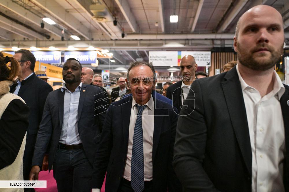 French politicians at the Agricultural Fair in Paris - FA