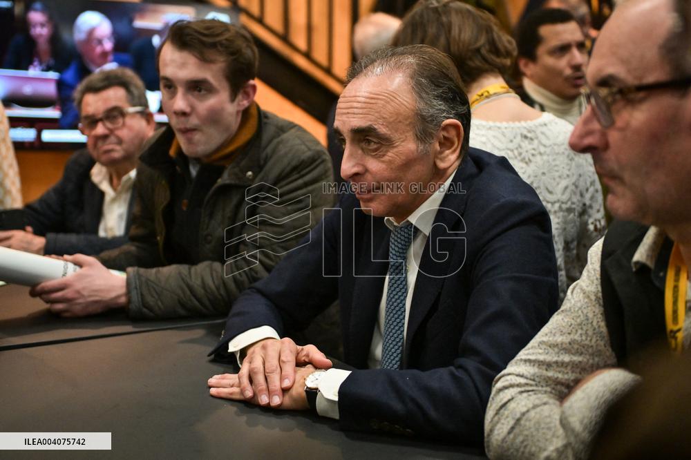 French politicians at the Agricultural Fair in Paris - FA