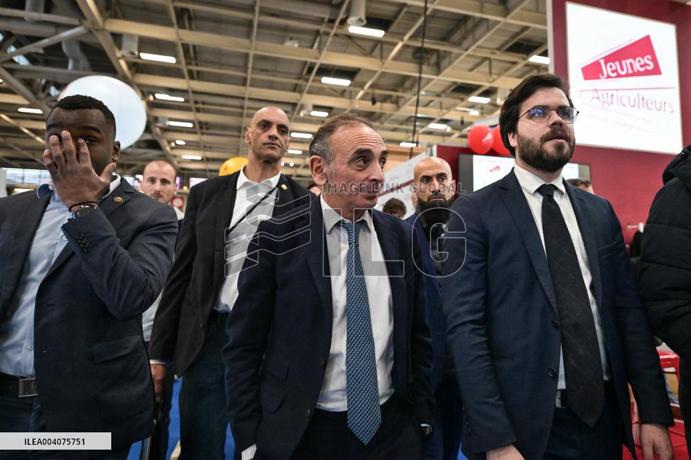 French politicians at the Agricultural Fair in Paris - FA