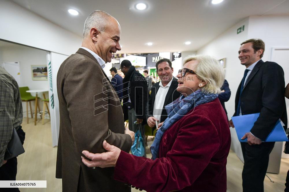 French politicians at the Agricultural Fair in Paris - FA