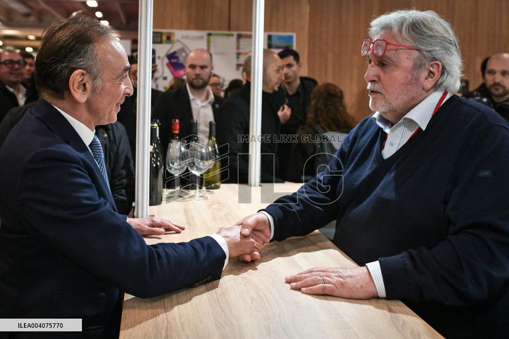 French politicians at the Agricultural Fair in Paris - FA