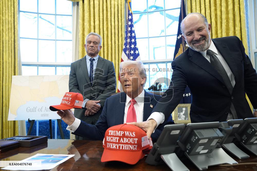 Donald Trump signs an executive order - Washington