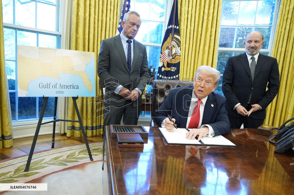 Donald Trump signs an executive order - Washington