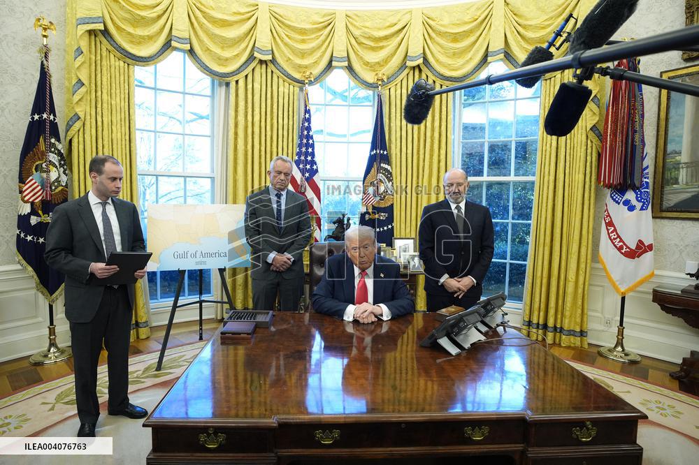 Donald Trump signs an executive order - Washington