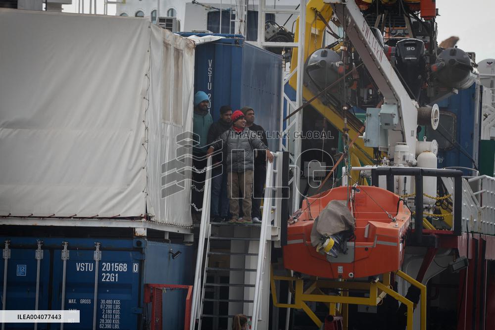 Rescue of 41 Migrants by Sea Eye 4 in Mediterranean - Naples