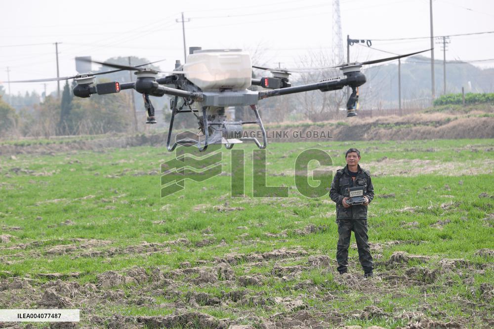 Drone Fertilization in Huzhou