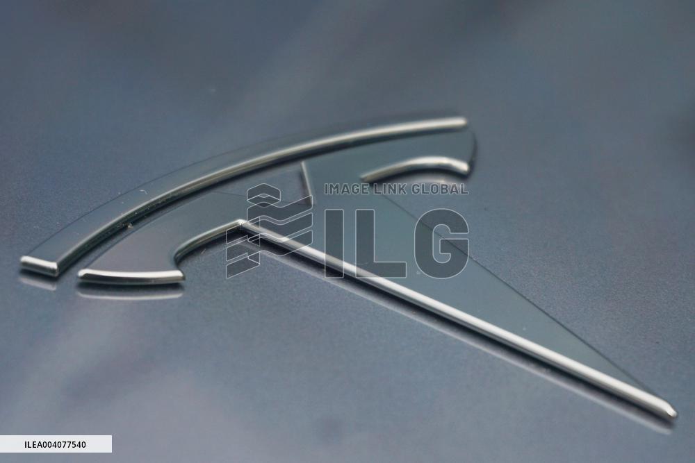 Tesla Model Y Delivery in Hangzhou