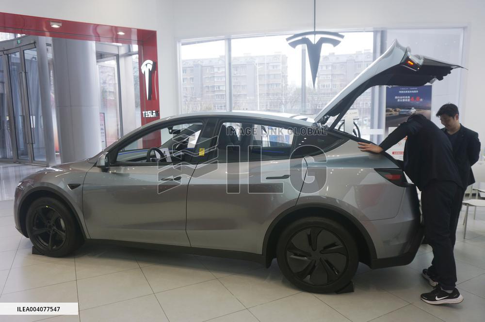 Tesla Model Y Delivery in Hangzhou
