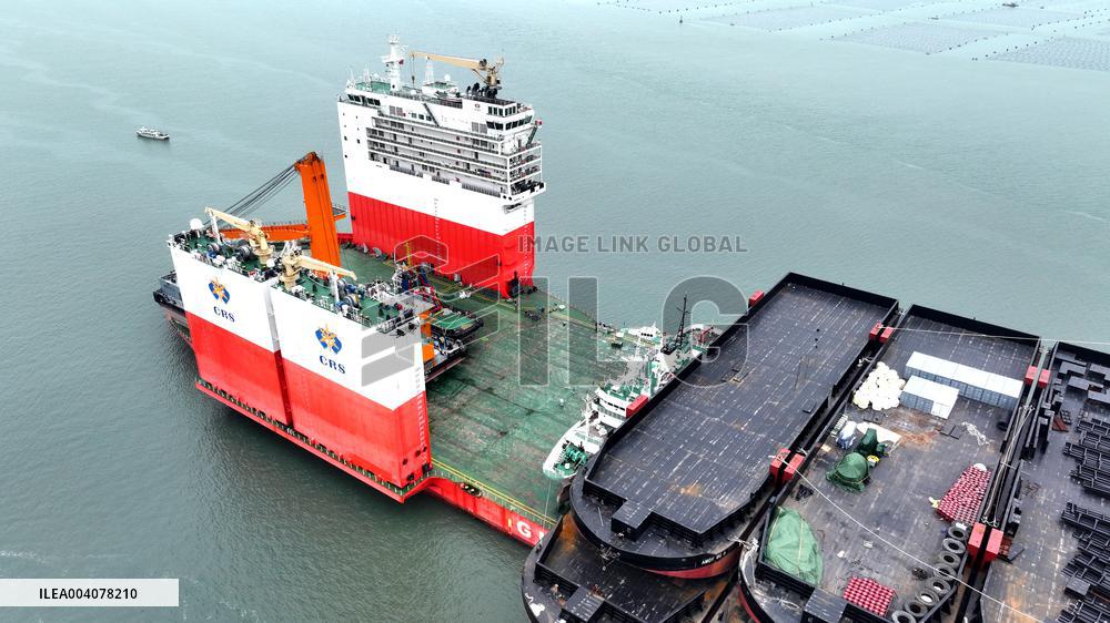 World Third Largest Chinese Submarine Salvage Engineering Ship