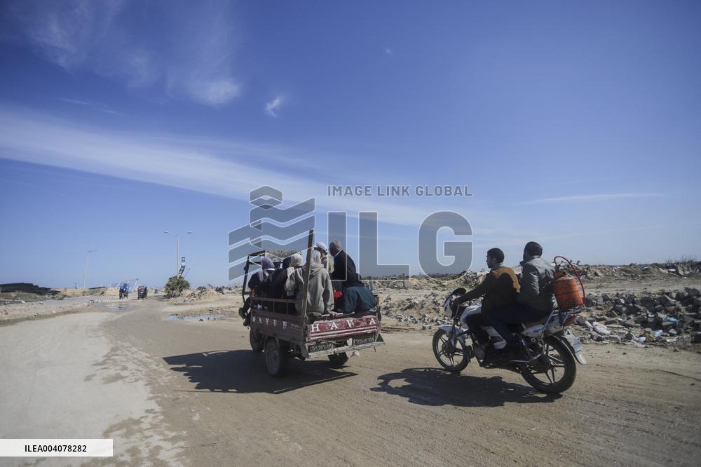 Refugees Return Home - Gaza